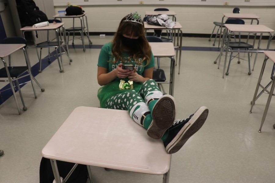SHHS Student, Molly Brown going on her phone